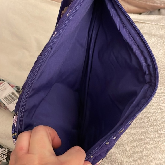 Vera Bradley Essential Sling Backpack NWT - Picture 7 of 9